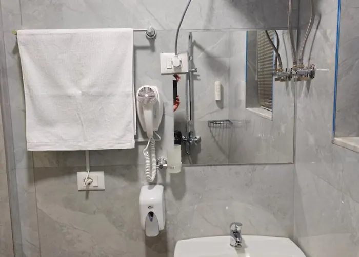 Center Cozy Nest 地拉那