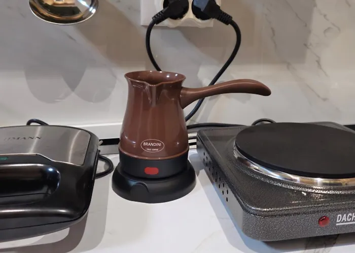 Center Cozy Nest 招待所 3*