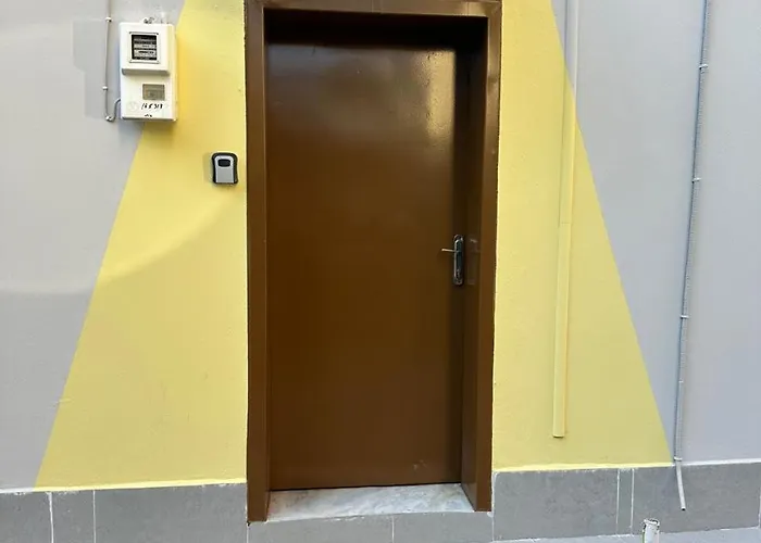 Center Cozy Nest 招待所